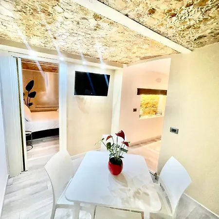 Stationsuite N5 Privata Idromassaggio & Wifi In Centro Vicino Stazione Apartman *
