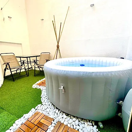 Apartment Stationsuite N5 Privata Idromassaggio & Wifi In Centro Vicino Stazione